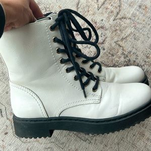 White & black Xappeal Boots